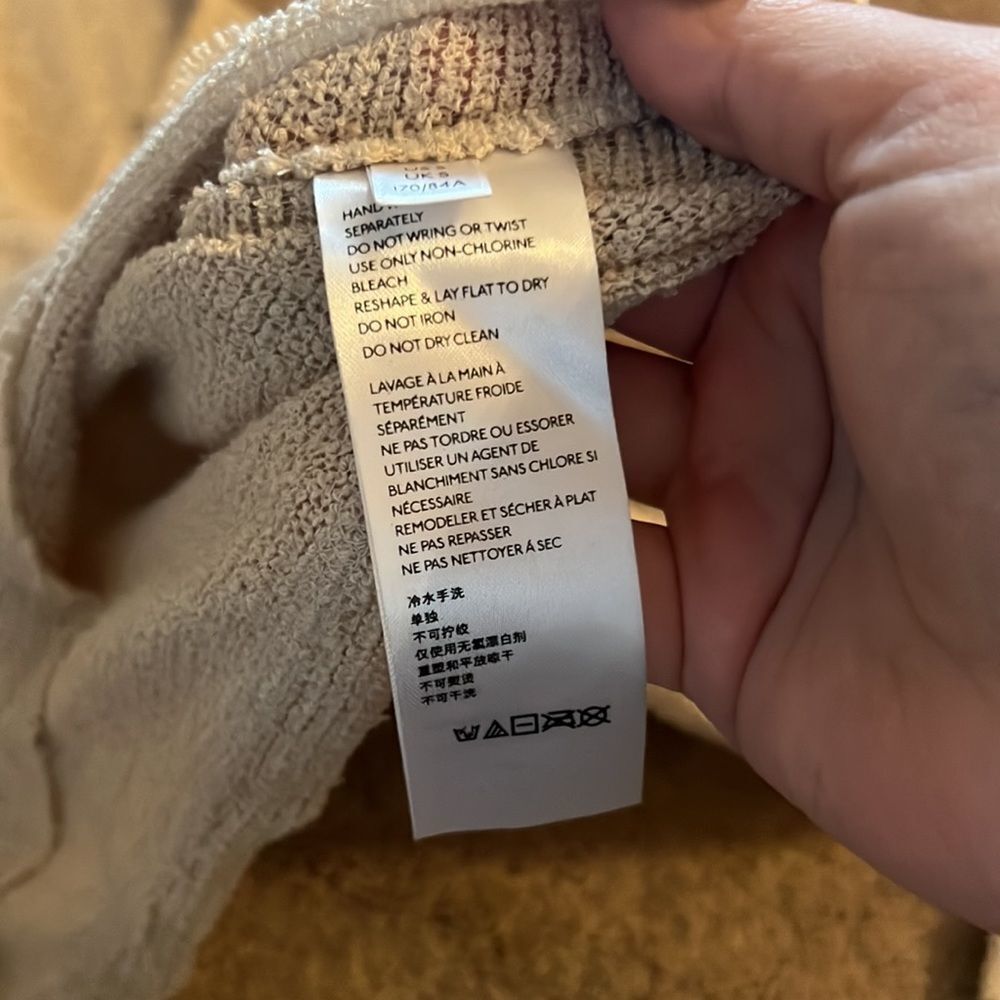 Out from under small top - Picture 6 of 8